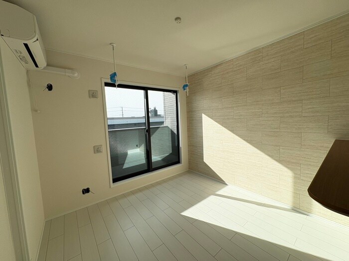 物件内観写真21　(居室)