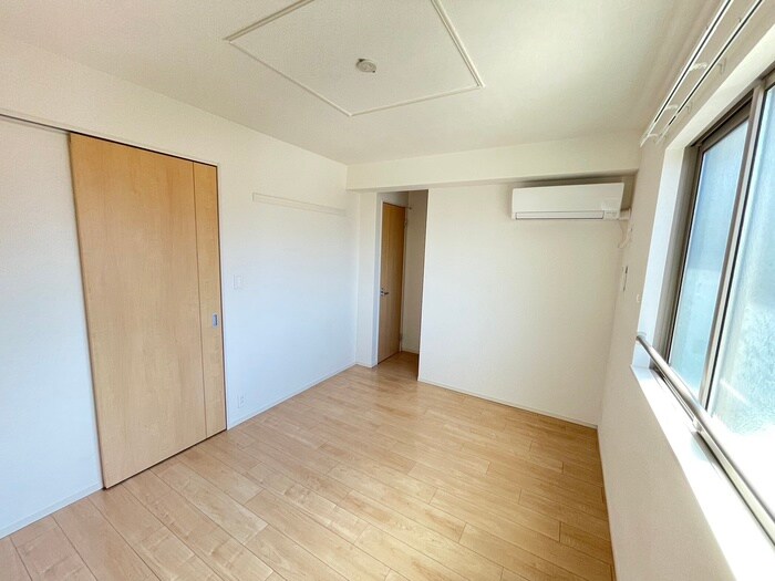 物件内観写真8　(居室)