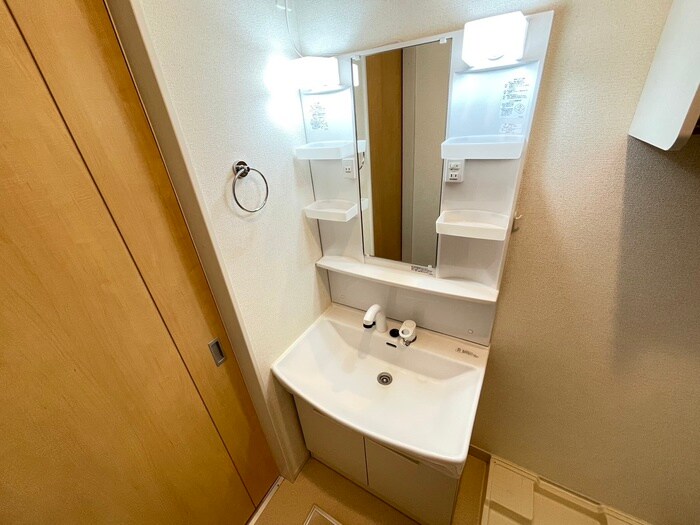 物件内観写真11　(洗面)