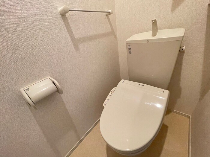 物件内観写真13　(トイレ)