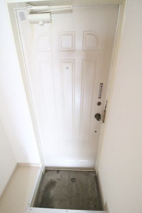 物件内観写真14　(玄関)
