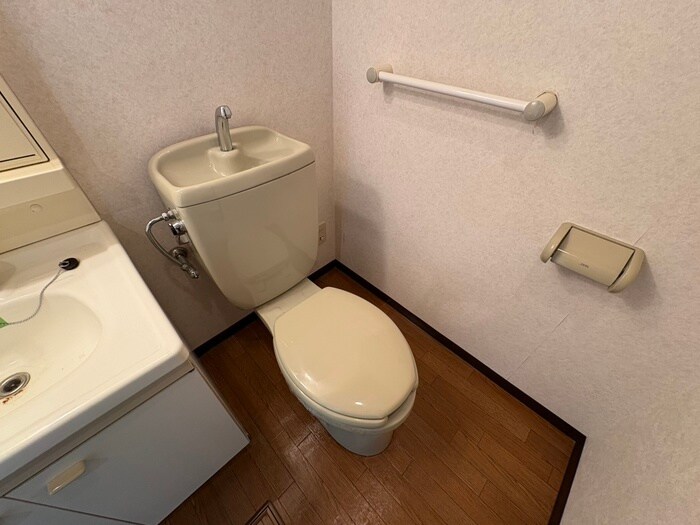 物件内観写真13　(トイレ)