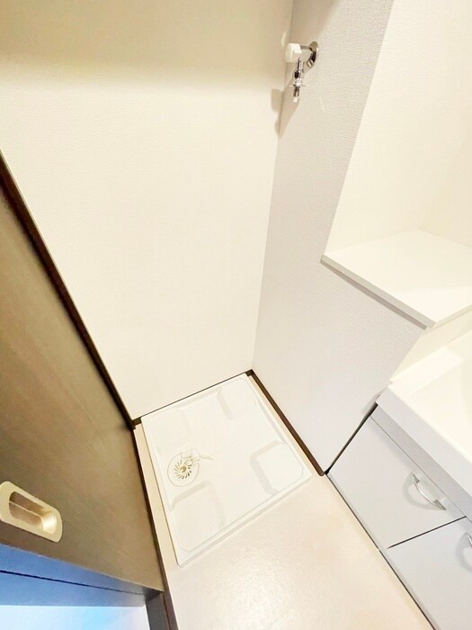 物件内観写真16　(洗濯機置場)