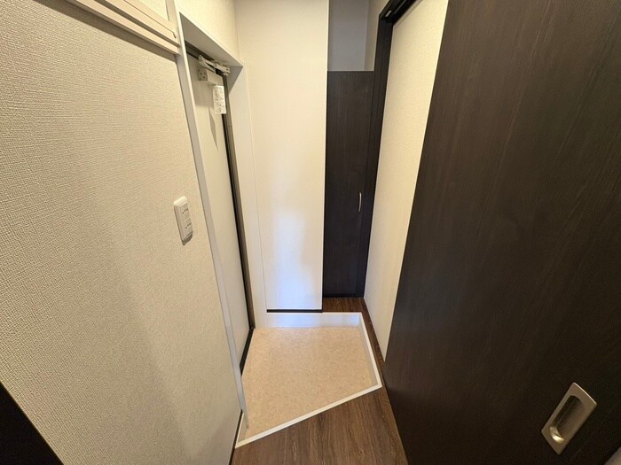 物件内観写真22　(玄関)