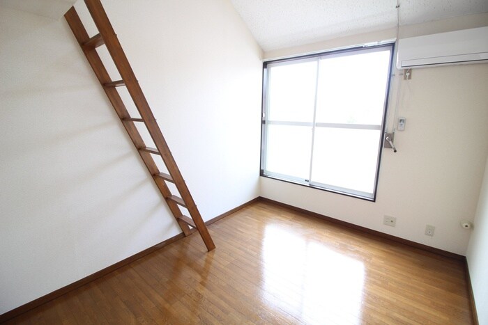 物件内観写真10　(居室)