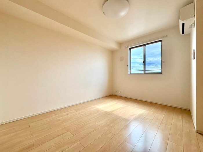 物件内観写真10　(居室)