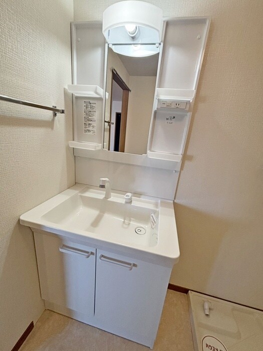 物件内観写真11　(洗面)