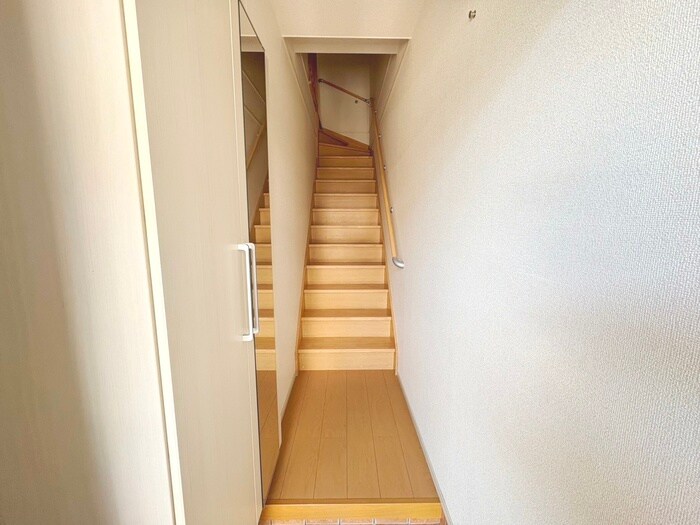 物件内観写真13　(廊下)