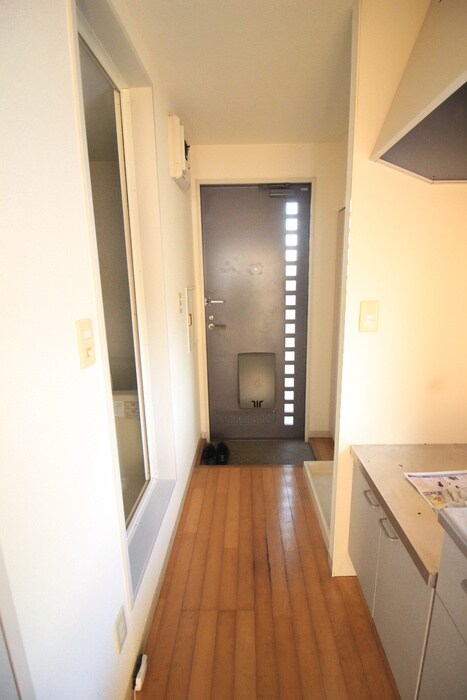 物件内観写真13　(廊下)