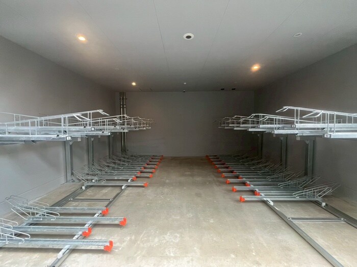 物件外観写真4　(駐輪場)