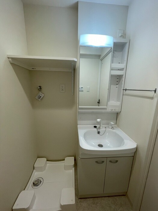 物件内観写真11　(洗面)