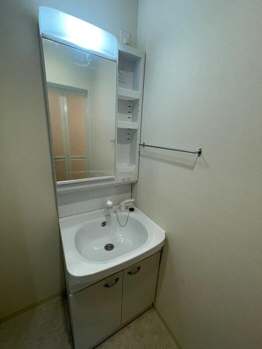 物件内観写真11　(洗面)