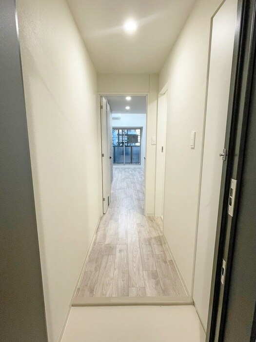 物件内観写真15　(玄関)