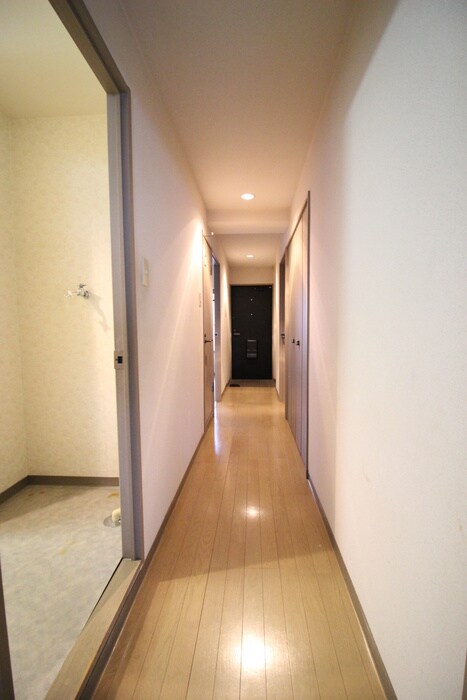 物件内観写真20　(廊下)