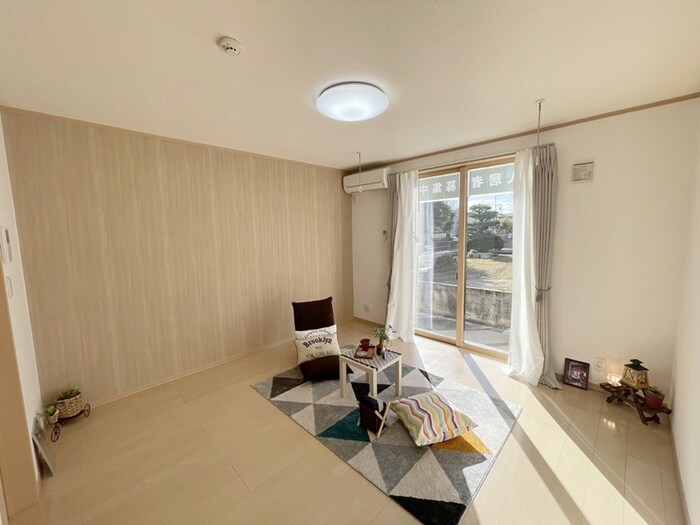 物件内観写真8　(居室)