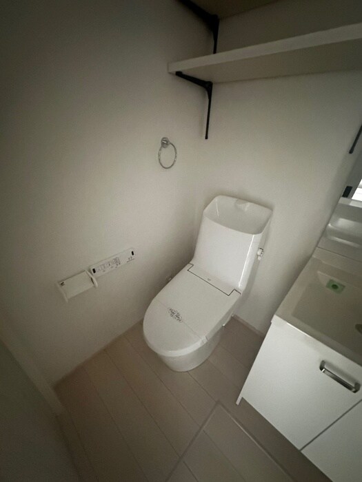 物件内観写真14　(トイレ)