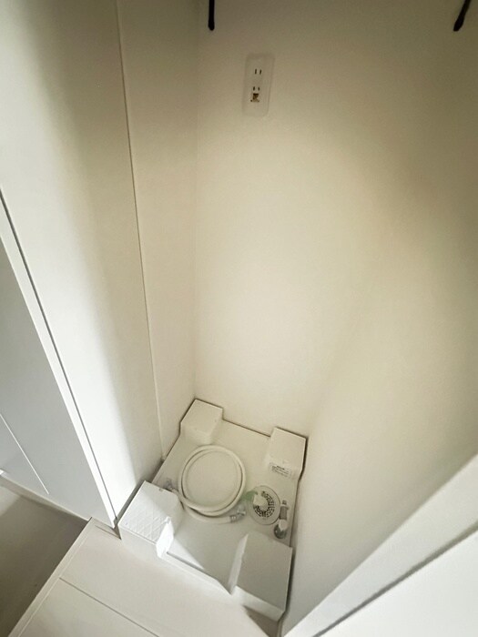 物件内観写真16　(洗濯機置場)