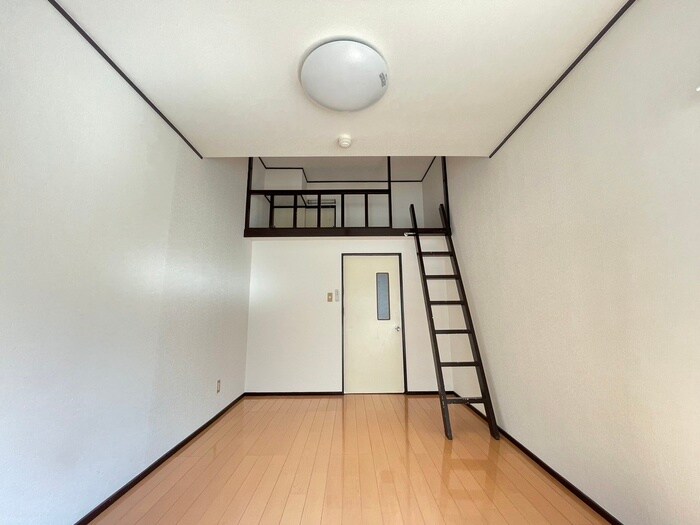 物件内観写真4　(居室)