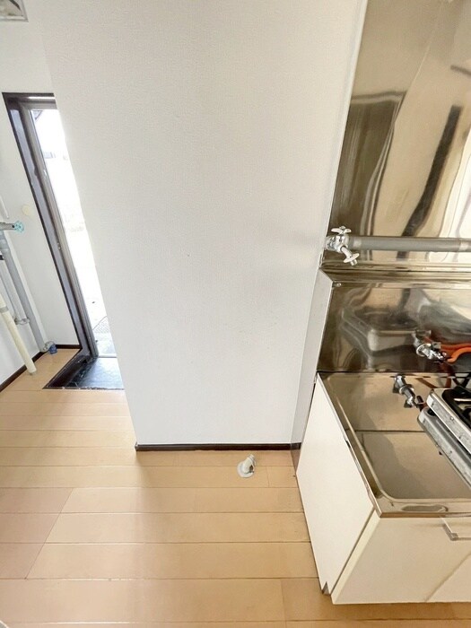 物件内観写真10　(洗濯機置場)