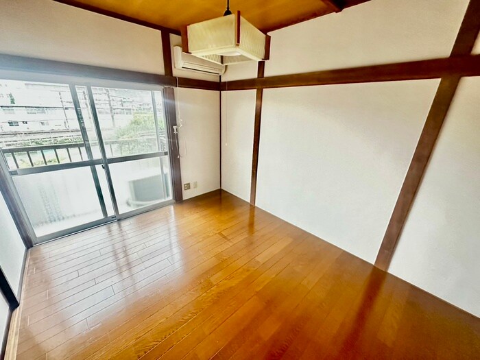 物件内観写真4　(居室)