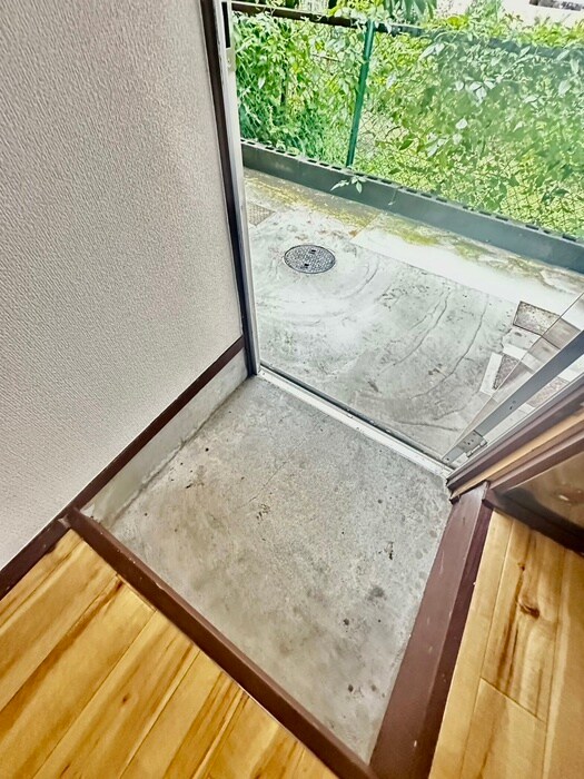 物件内観写真13　(玄関)