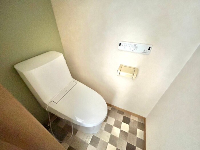 物件内観写真13　(トイレ)