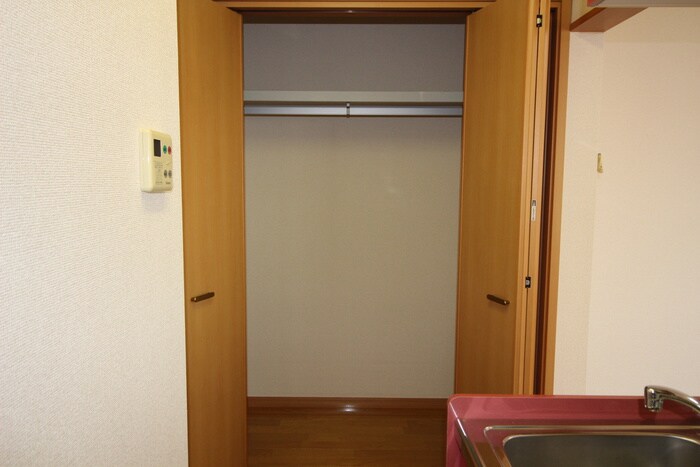 物件内観写真13　(収納)