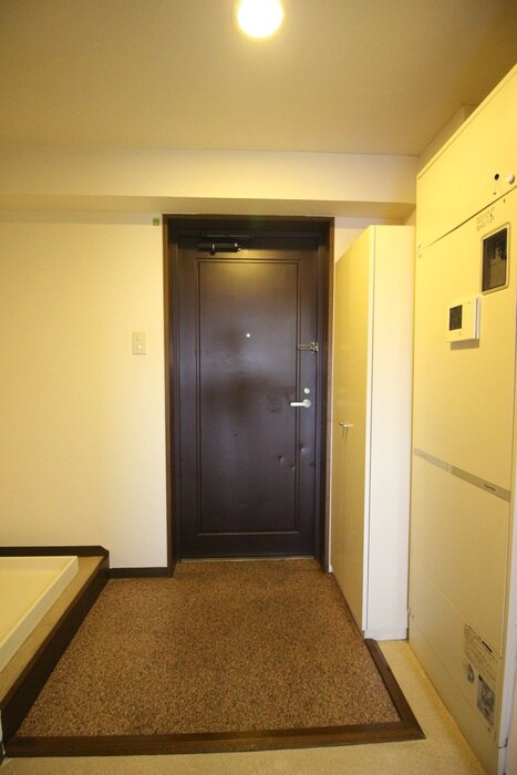 物件内観写真18　(玄関)