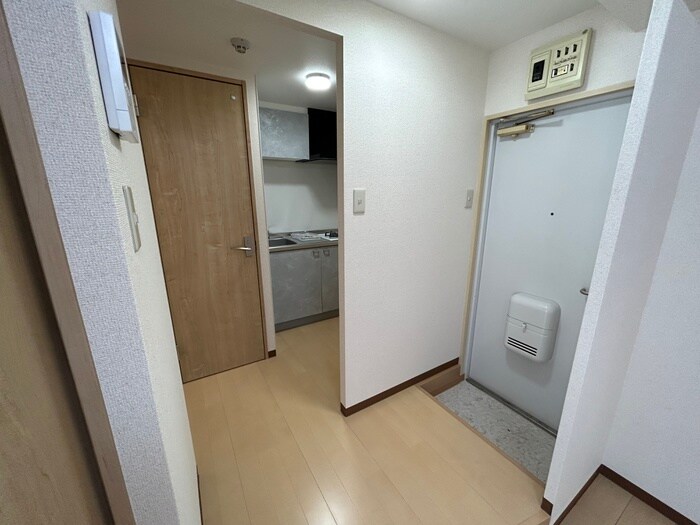物件内観写真17　(玄関)