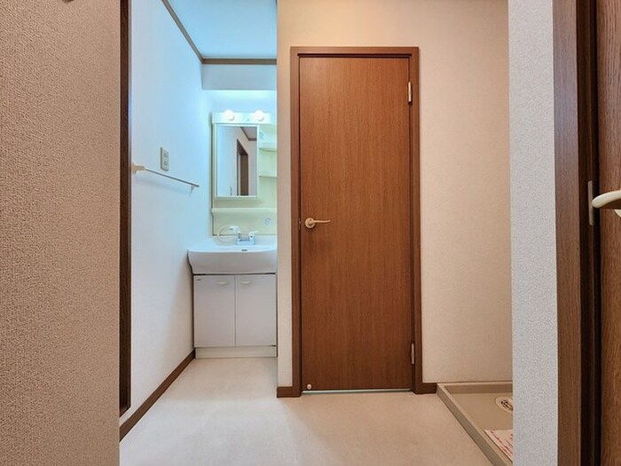 物件内観写真9　(洗面)