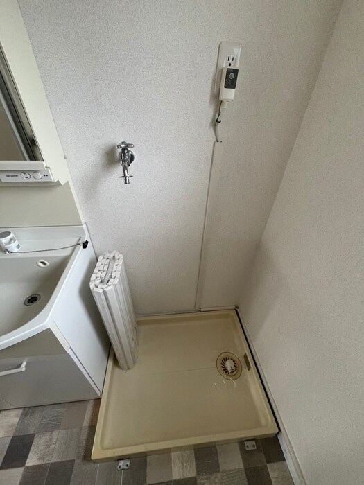 物件内観写真13　(洗濯機置場)