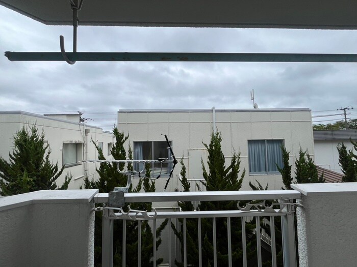 物件内観写真22　(室内からの展望)