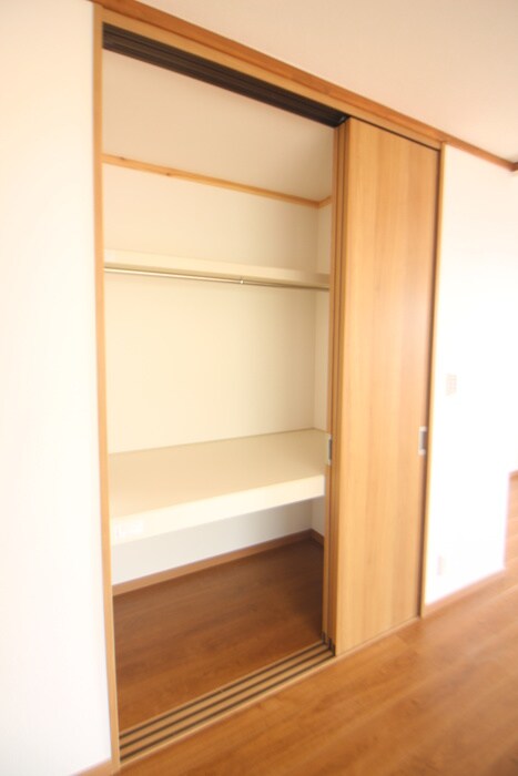 物件内観写真13　(収納)