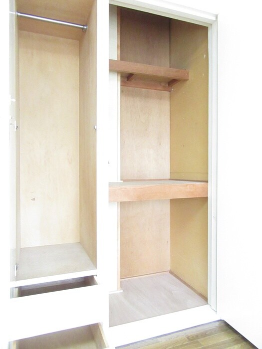 物件内観写真10　(収納)