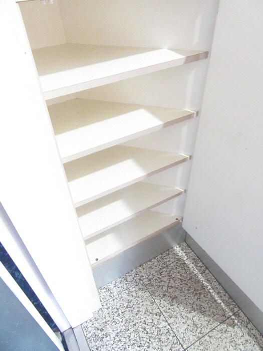 物件内観写真11　(靴箱)