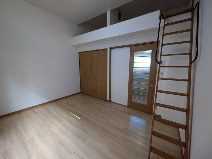物件内観写真9　(居室)