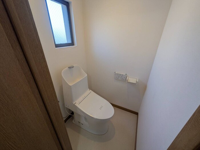 物件内観写真15　(トイレ)