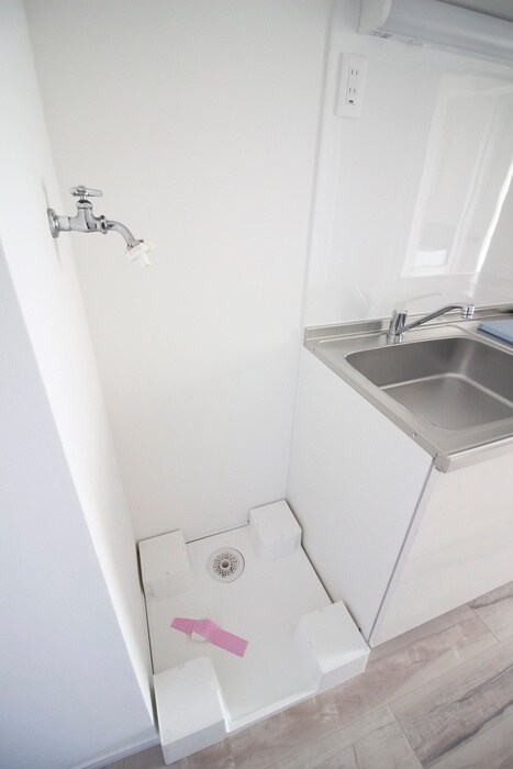 物件内観写真16　(洗濯機置場)