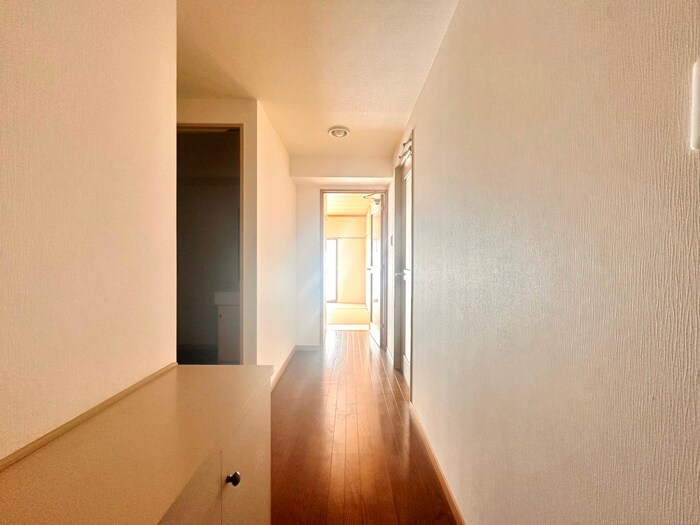 物件内観写真17　(廊下)