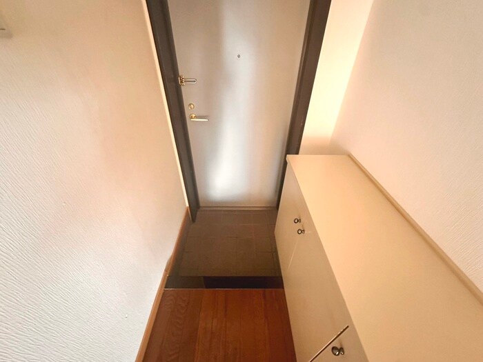 物件内観写真19　(玄関)