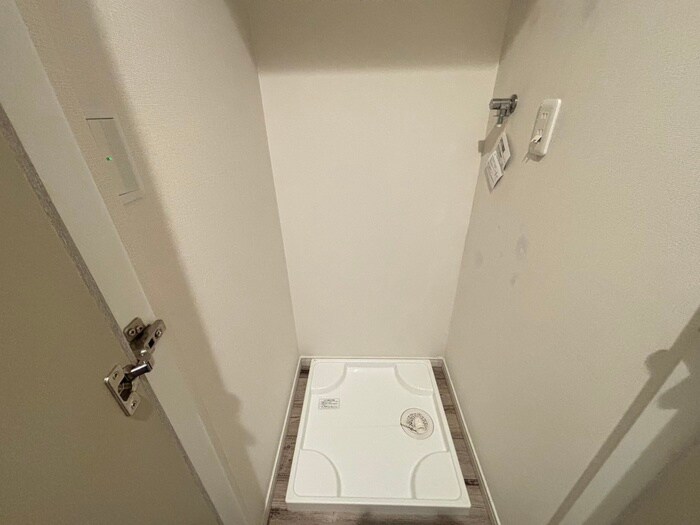 物件内観写真13　(洗濯機置場)