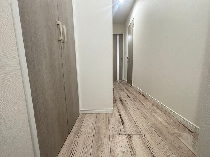 物件内観写真18　(廊下)