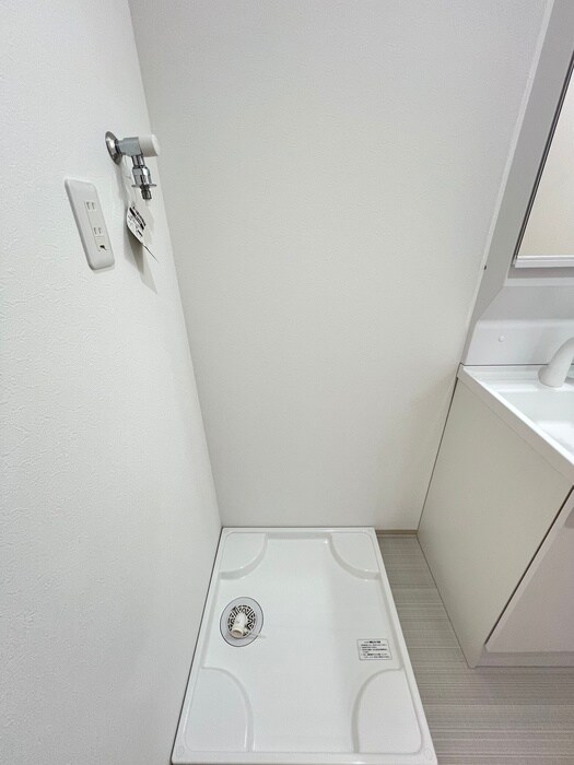 物件内観写真13　(洗濯機置場)