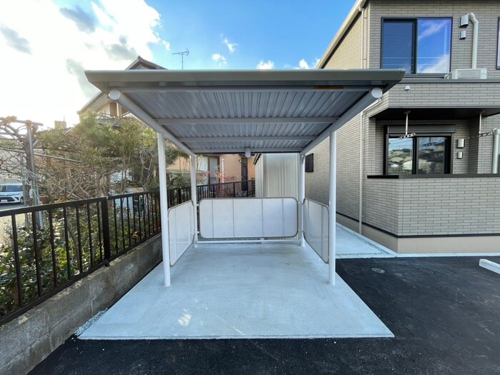 物件外観写真5　(駐輪場)