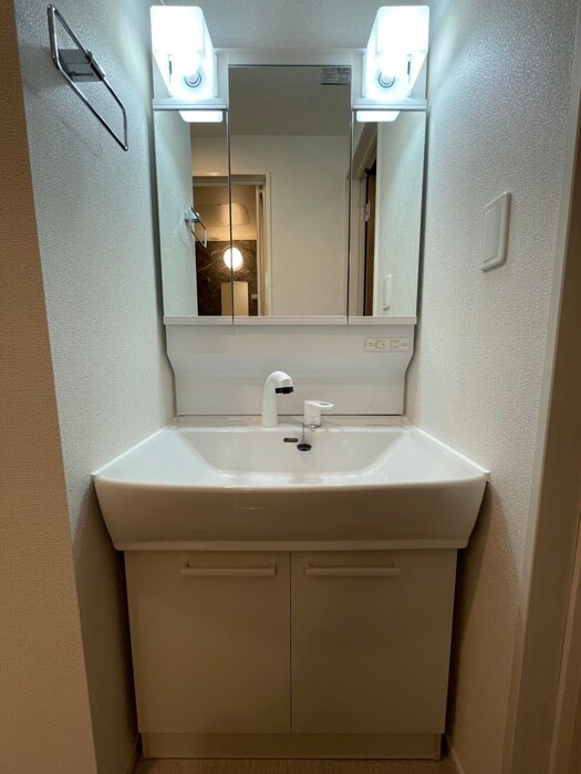 物件内観写真12　(洗面)