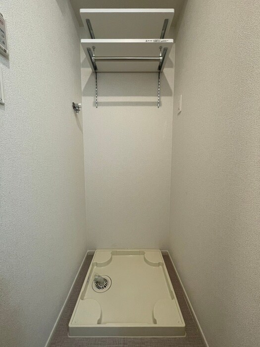 物件内観写真13　(洗濯機置場)