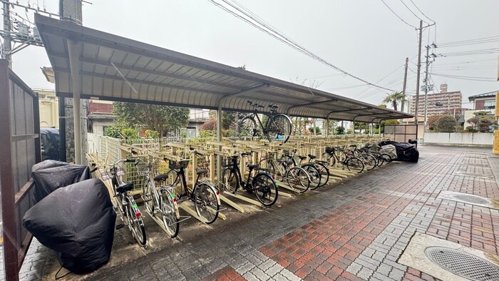 物件外観写真3　(駐輪場)