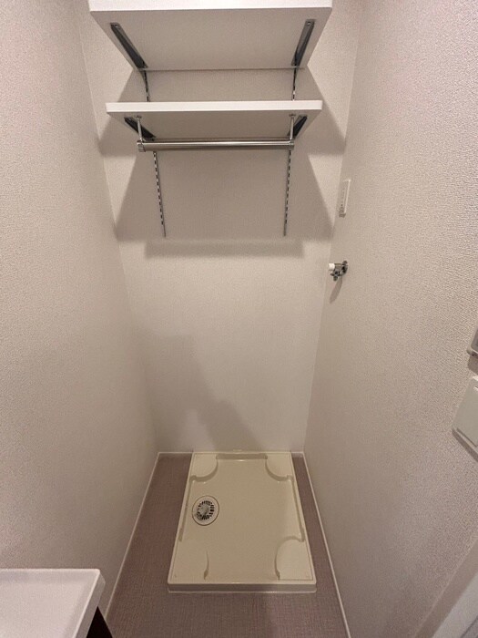 物件内観写真14　(洗濯機置場)