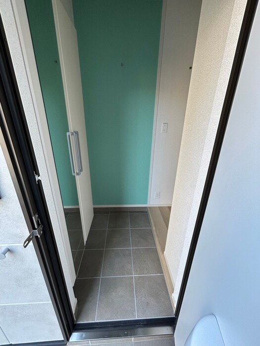 物件内観写真17　(玄関)