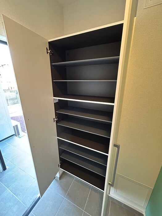 物件内観写真18　(靴箱)